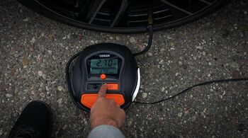 Новые компрессоры OSRAM TYREinflate: следить за давлением в шинах стало легко и удобно